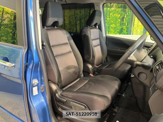 Nissan SERENA 2018-09 8666886-7
