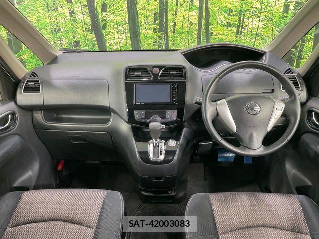 Nissan SERENA 2015-09 8661496-1