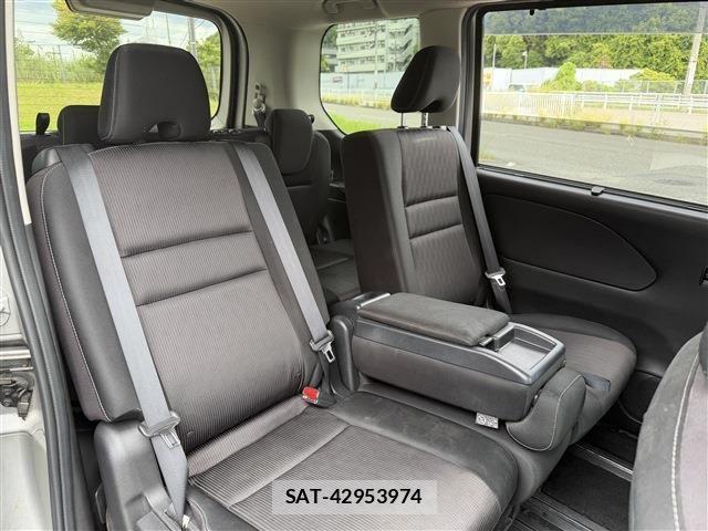 Nissan SERENA 2019-08 8666890-6