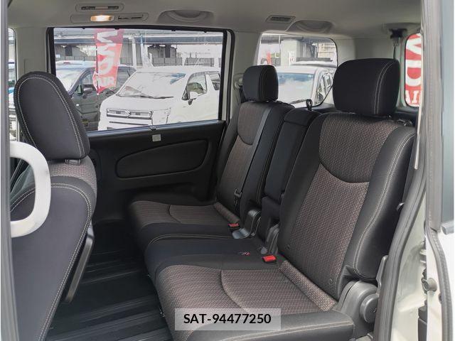Nissan SERENA 2014-02 8666893-13