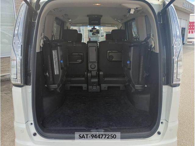 Nissan SERENA 2014-02 8666893-14