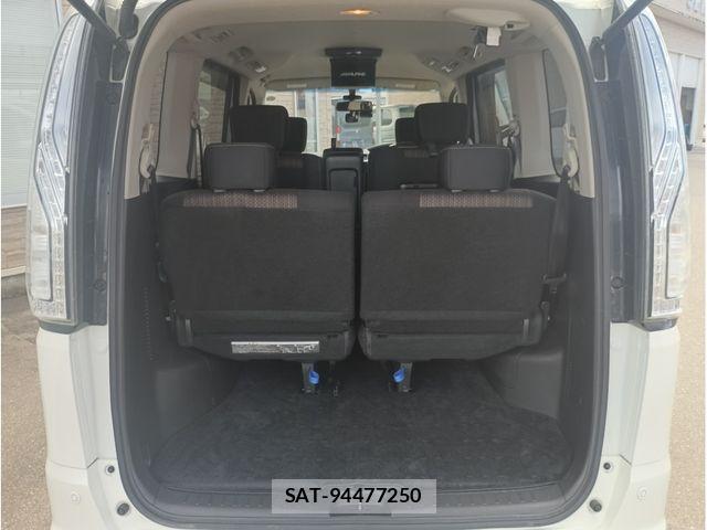 Nissan SERENA 2014-02 8666893-15