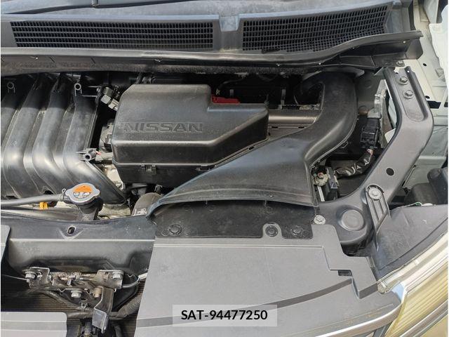 Nissan SERENA 2014-02 8666893-18