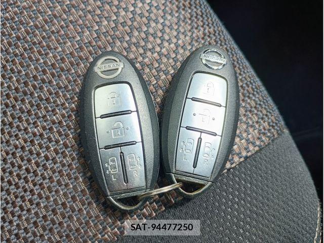 Nissan SERENA 2014-02 8666893-5