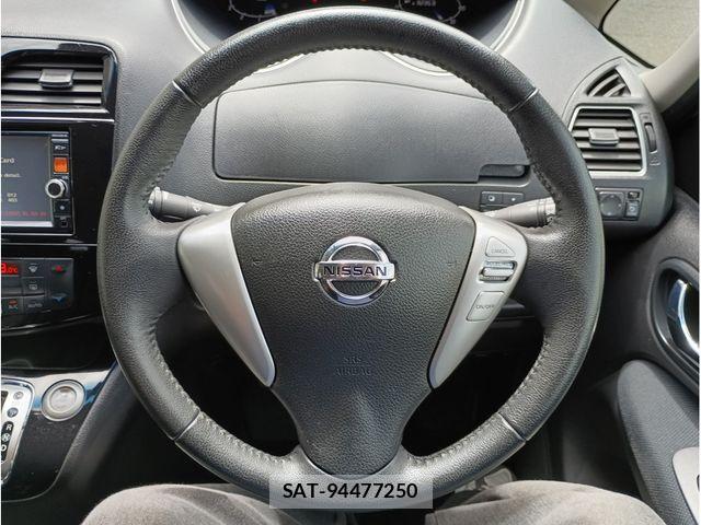 Nissan SERENA 2014-02 8666893-6