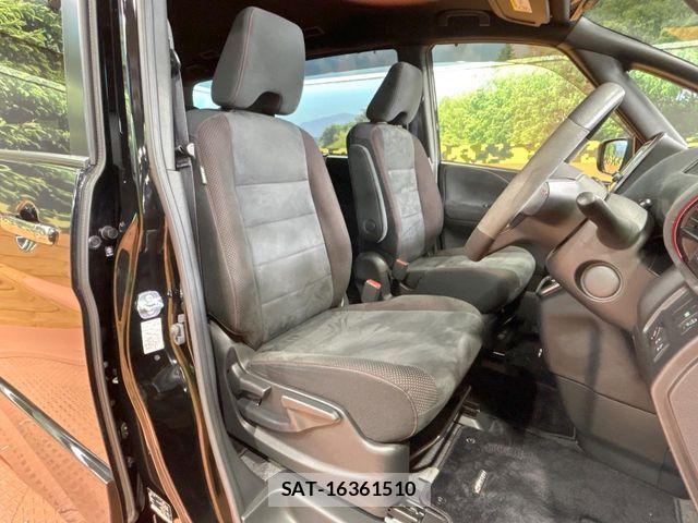 Nissan SERENA 2018-02 8661479-8