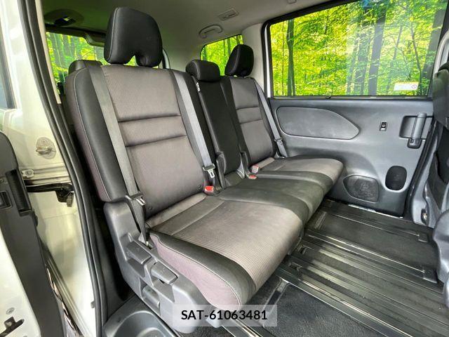 Nissan SERENA 2017-06 8661492-9