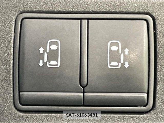 Nissan SERENA 2017-06 8661492-3