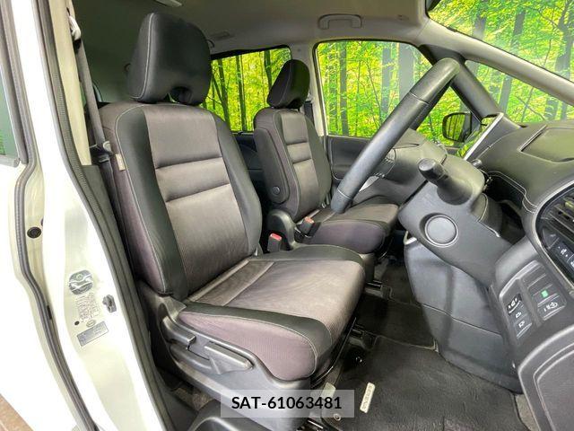 Nissan SERENA 2017-06 8661492-8