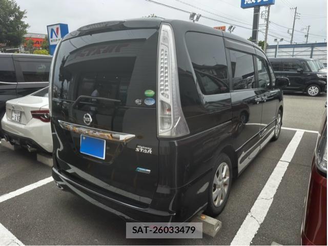 Nissan SERENA 2013-03 8661508-1