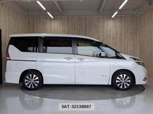 Nissan SERENA 2018-06 8661484-16