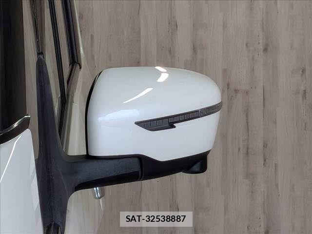 Nissan SERENA 2018-06 8661484-25
