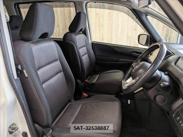 Nissan SERENA 2018-06 8661484-6