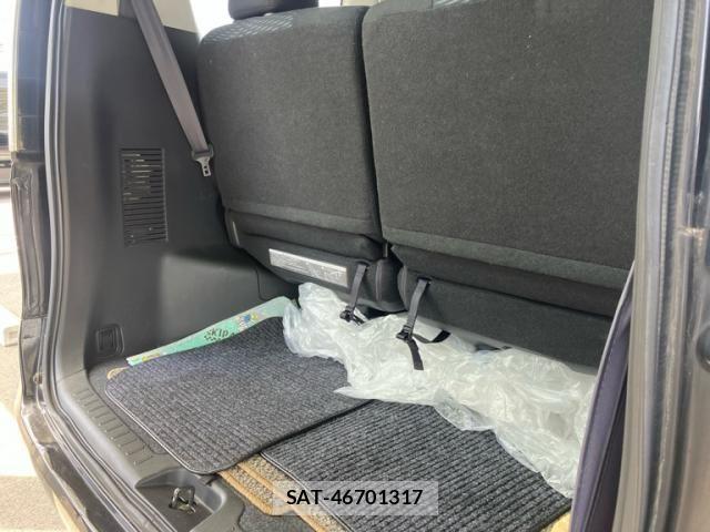 Nissan SERENA 2013-11 8661511-13
