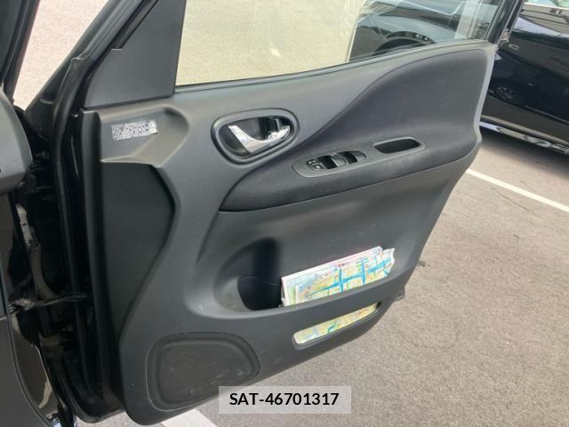Nissan SERENA 2013-11 8661511-14