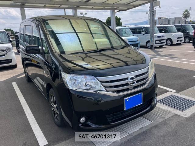 Nissan SERENA 2013-11 8661511-1