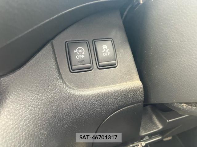 Nissan SERENA 2013-11 8661511-24