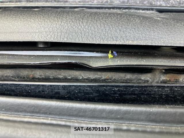 Nissan SERENA 2013-11 8661511-25