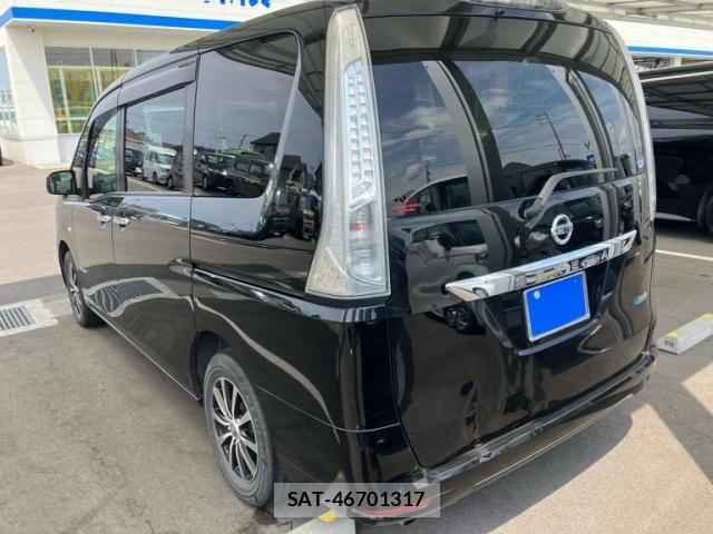 Nissan SERENA 2013-11 8661511-2
