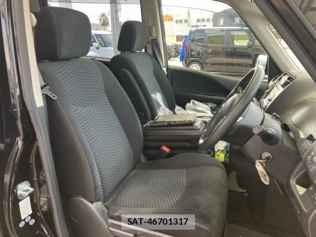 Nissan SERENA 2013-11 8661511-7
