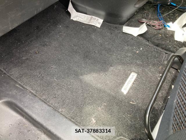 Nissan SERENA 2015-01 8661507-9