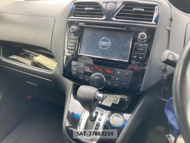 Nissan SERENA 2015-01 8661507-14
