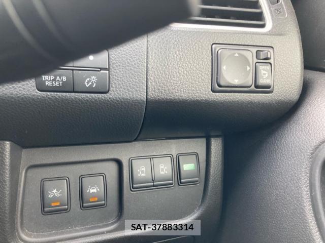 Nissan SERENA 2015-01 8661507-18