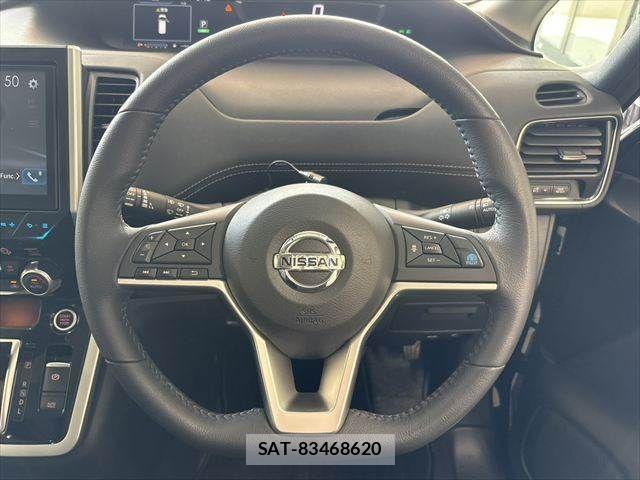 Nissan SERENA 2018-02 8666891-11