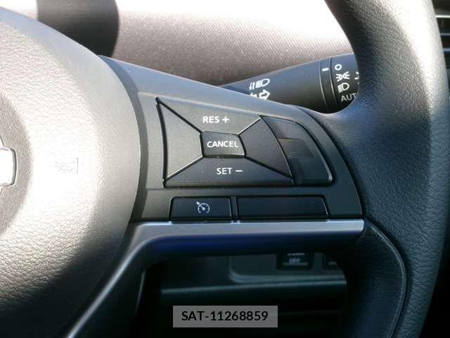 Nissan SERENA 2017-07 8666884-15