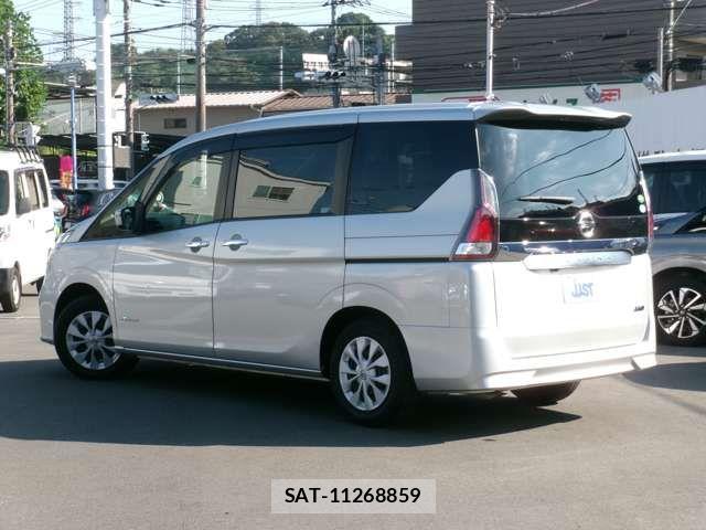 Nissan SERENA 2017-07 8666884-1