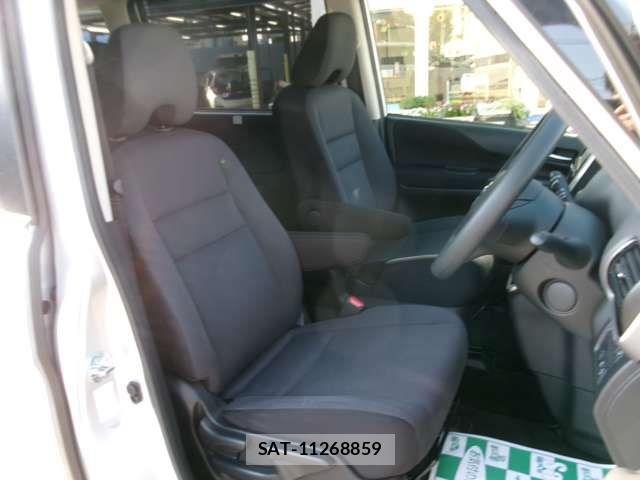Nissan SERENA 2017-07 8666884-7