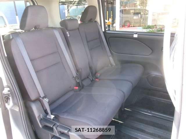 Nissan SERENA 2017-07 8666884-8
