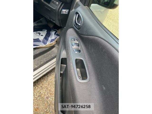 Nissan SERENA 2013-05 8661512-10