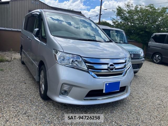 Nissan SERENA 2013-05 8661512-1