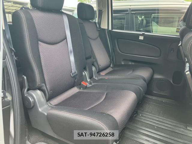 Nissan SERENA 2013-05 8661512-7
