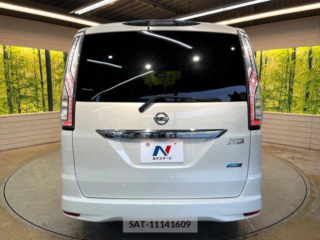 Nissan SERENA 2014-05 8686532-14