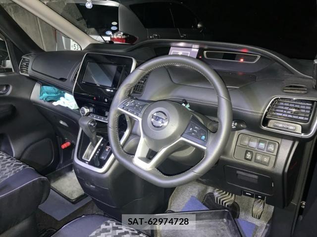 Nissan SERENA 2018-03 8686538-10