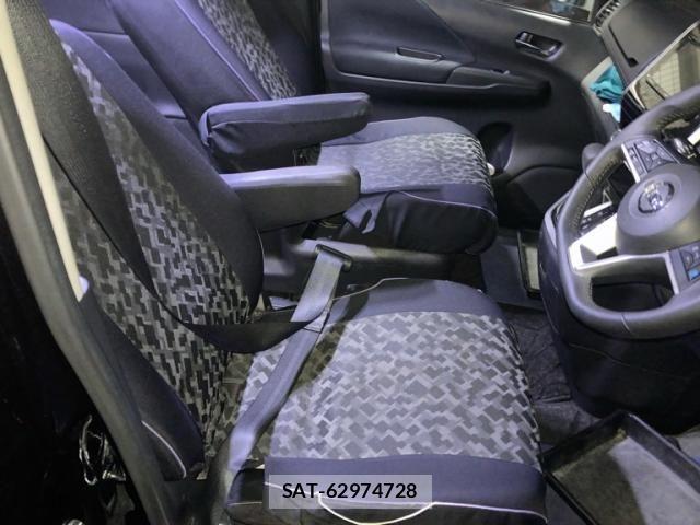 Nissan SERENA 2018-03 8686538-11