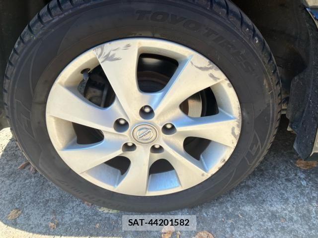 Nissan SERENA 2013-09 8686540-5