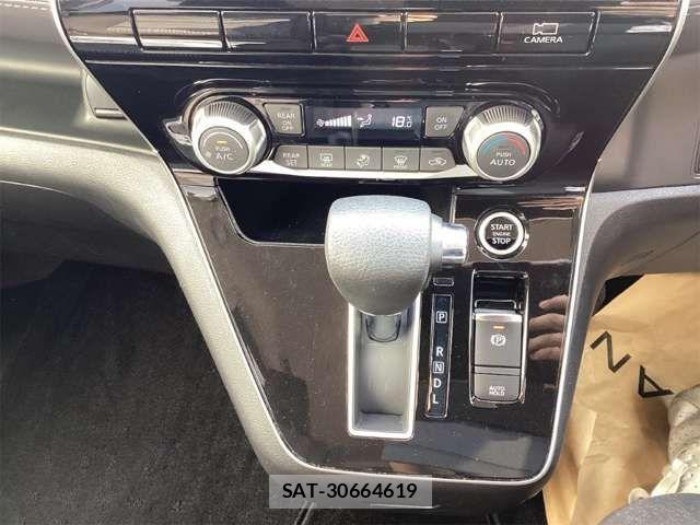 Nissan SERENA 2021-11 8686524-5