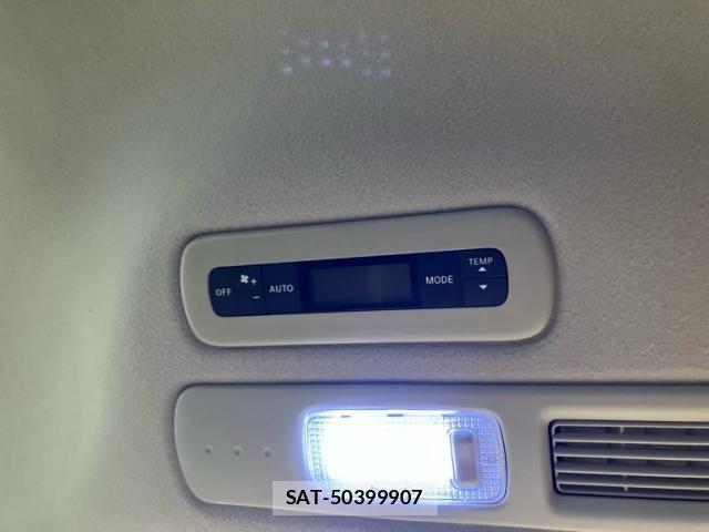 Nissan SERENA 2014-09 8745807-16