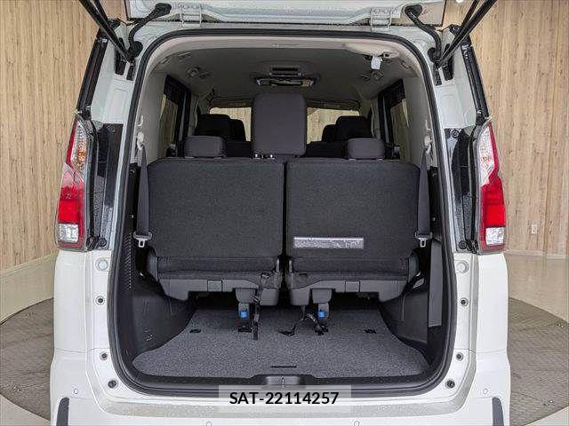 Nissan SERENA 2018-11 8745765-11