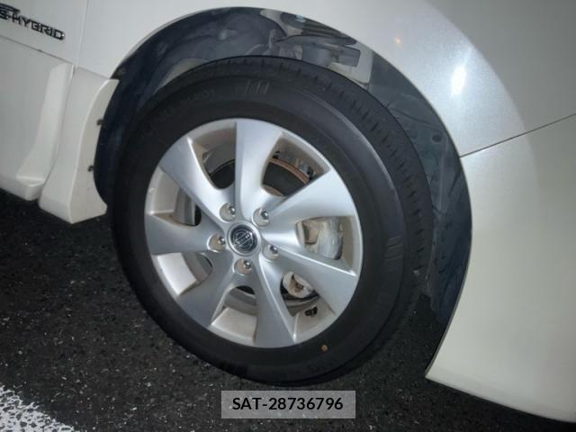 Nissan SERENA 2013-07 8745802-15
