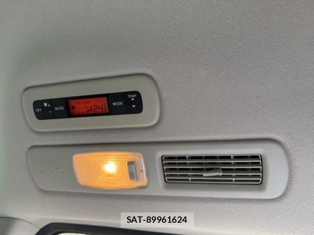 Nissan SERENA 2014-11 8745806-16