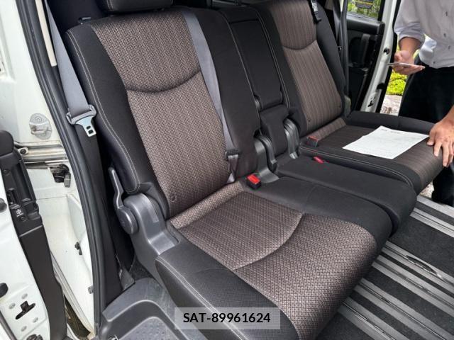 Nissan SERENA 2014-11 8745806-7
