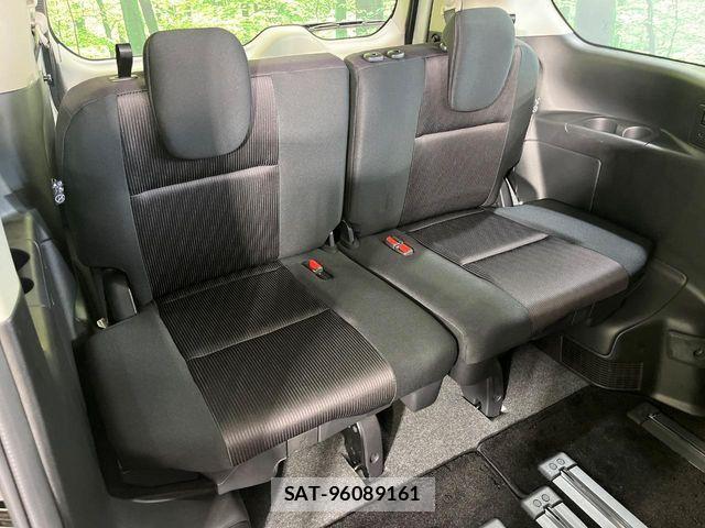 Nissan SERENA 2017-01 8745774-9
