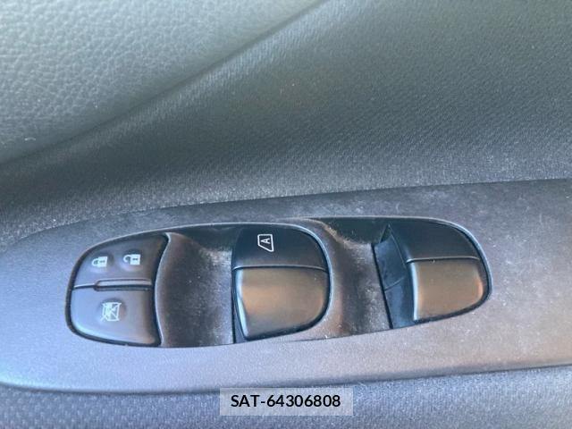 Nissan SERENA 2013-11 8745808-16