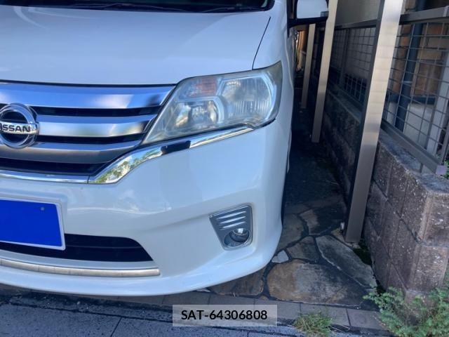 Nissan SERENA 2013-11 8745808-4