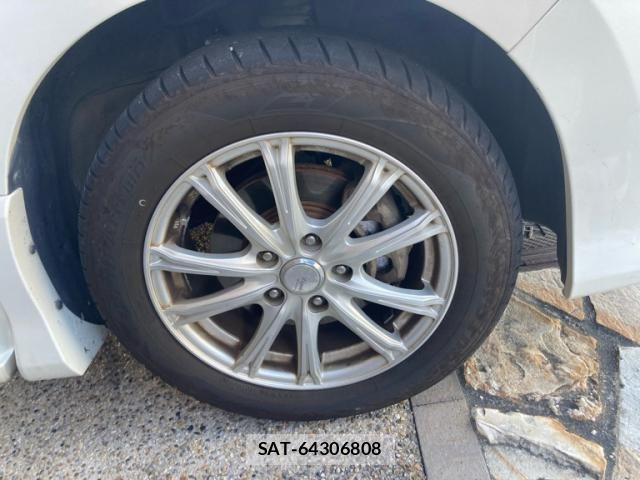 Nissan SERENA 2013-11 8745808-5