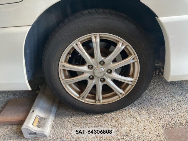Nissan SERENA 2013-11 8745808-6